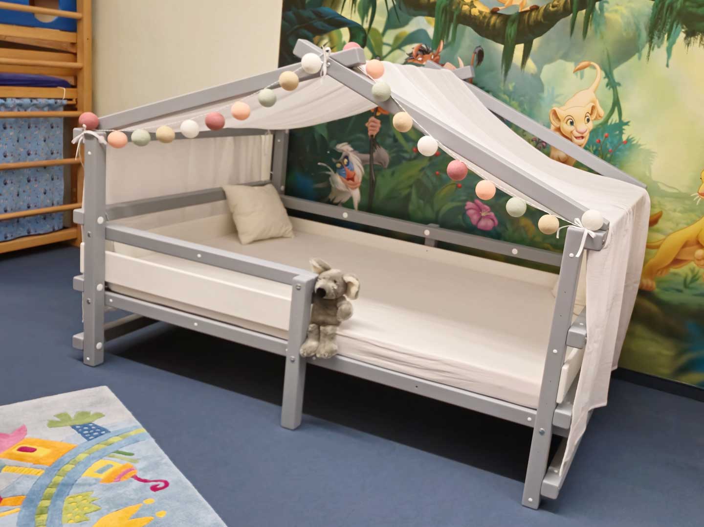 Dach: das Hochbett oder Etagenbett als Hausbett Dach: das Hochbett oder Etagenbett als Hausbett